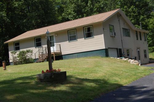 416 Page Road, Bow, NH, 03304 | Card Image