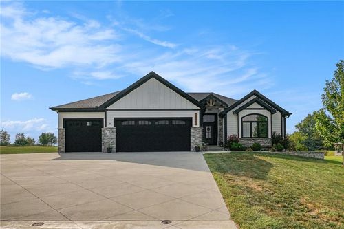 22710 Shadow Ridge Dr, Peculiar, MO, 64078-9622 | Card Image