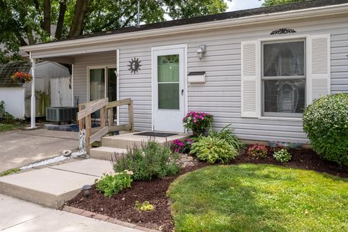 203 W 3rd St, Marysville, OH, 43040-1162 | Card Image