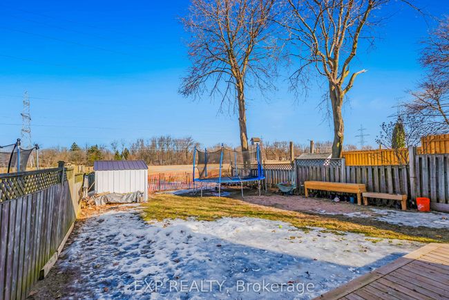 2757 Wedgewood Cres, House attached with 3 bedrooms, 2 bathrooms and 4 parking in Niagara Falls ON | Image 37