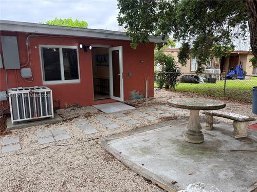 b-2021 Wilmington St, Opa-Locka, FL, 33054-3763 | Card Image