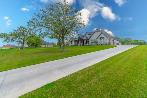 150 Las Brisas Dr, Decatur, TX, 76234-5813 | Card Image