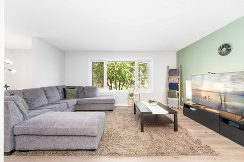 143 Manora Drive Ne, Calgary, AB, T2A4P6 | Card Image
