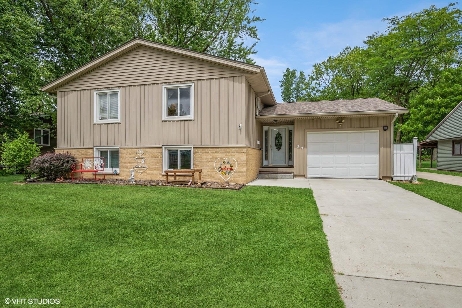 Maplewood Dr, Oelwein, IA 50662