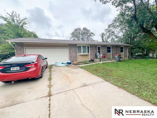 2000 Essex Rd, Lincoln, NE, 68512-1313 | Card Image