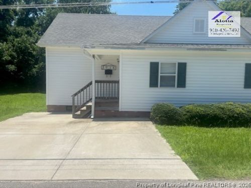 3916 Middle St, Hope Mills, NC, 28348-2391 | Card Image