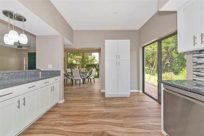 101 - 1712 Starling Dr, Condo with 2 bedrooms, 2 bathrooms and null parking in SARASOTA FL | Image 15