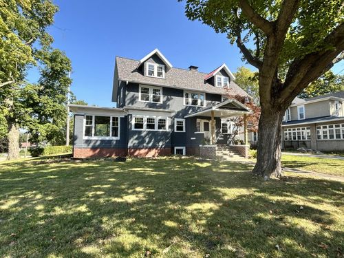 200 E Dakota St, Spring Valley, IL, 61362-2104 | Card Image