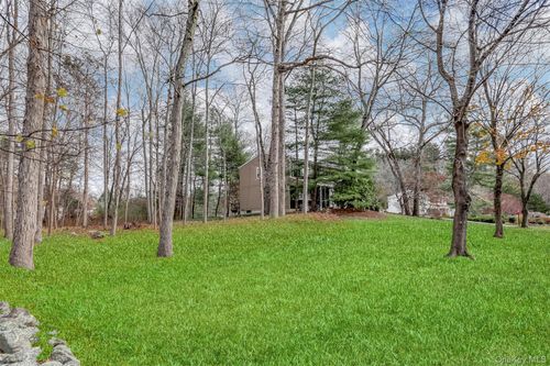 16 Kings Gate Rd, Suffern, NY, 10901-3129 | Card Image