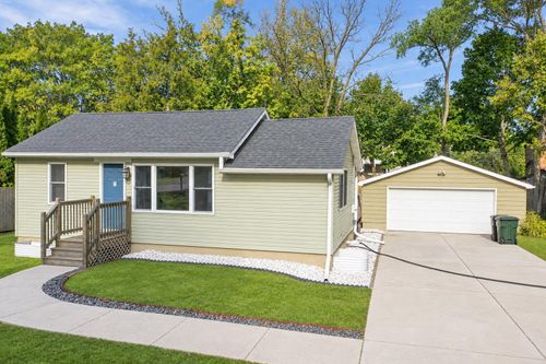22216 121st St, BRISTOL, WI, 53104-9309 | Card Image