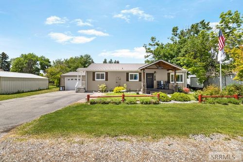 525 1st E, Ririe, ID, 83443-7001 | Card Image