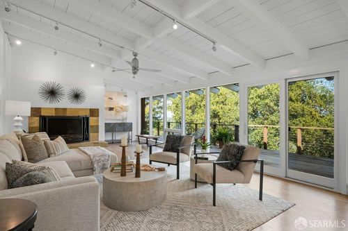 25 Siesta Ct, Portola Valley, CA, 94028-7436 | Card Image
