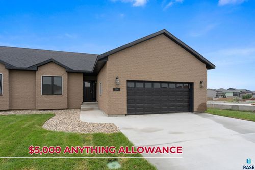 706 W Opal Ln Lane, Hartford, SD, 57033 | Card Image