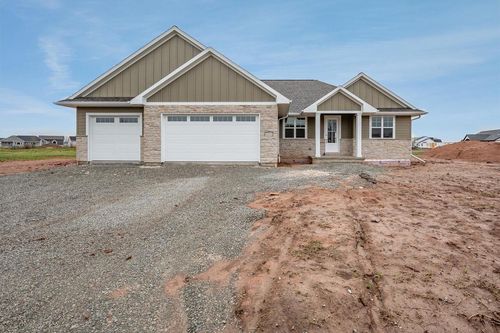 743 Royal St Pats Drive, WRIGHTSTOWN, WI, 54180 | Card Image