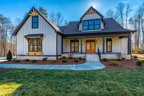 2964 Mowbray Pike, Soddy Daisy, TN, 37379 | Card Image