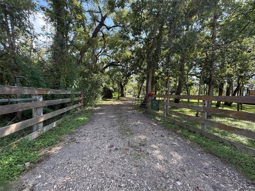 209 River Rd, Angleton, TX, 77515-7742 | Card Image