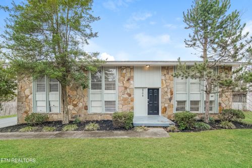 2704 Shropshire Blvd, Powell, TN, 37849-3769 | Card Image