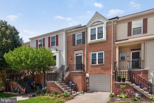 7069 Bradshaw Ct W, Frederick, MD, 21703-7181 | Card Image