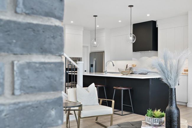 136 Carringvue Pl Nw, House other with 3 bedrooms, 3 bathrooms and 4 parking in Calgary AB | Image 21