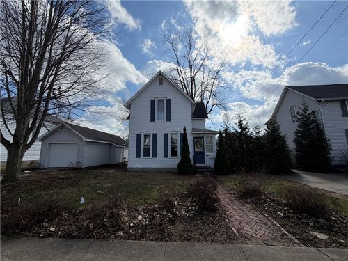 405 E Seminary Ave, Hoopeston, IL, 60942-1425 | Card Image