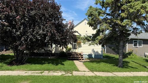 327 Bellamy Ave, Birch Hills, SK, S0J0G0 | Card Image
