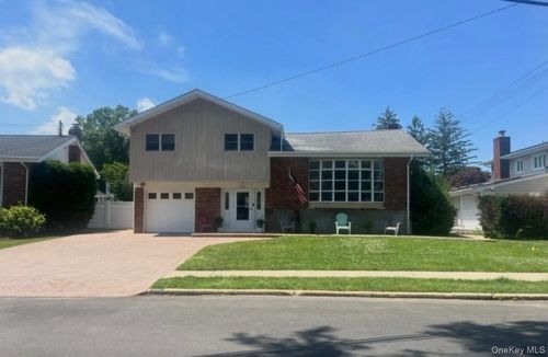 1853 Decatur Ave, North Bellmore, NY, 11710-1505 | Card Image