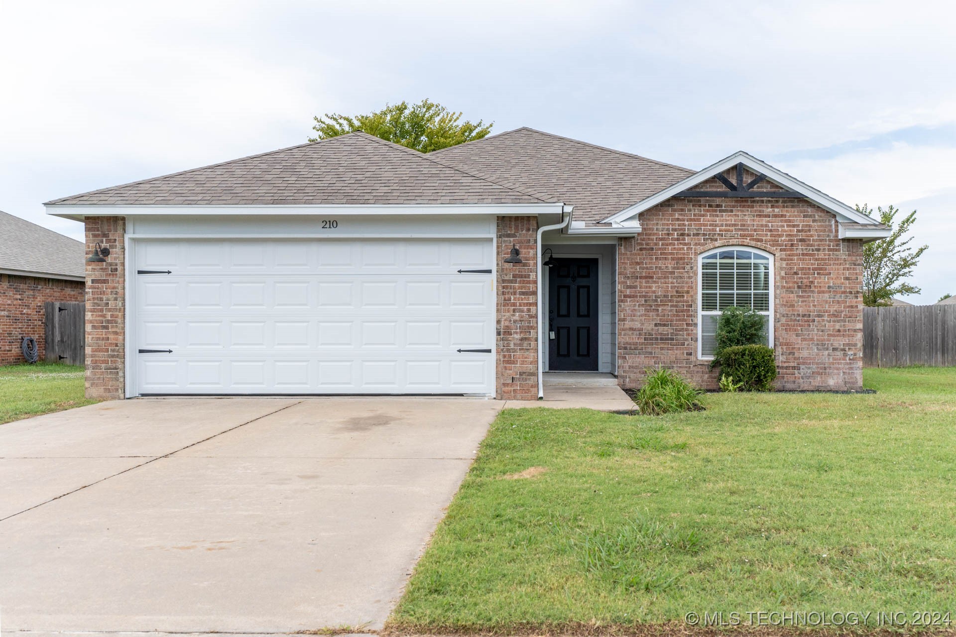 Aspen Dr, Kiefer, OK 74041