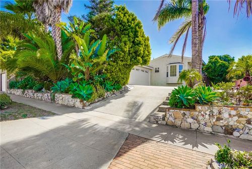 851 W Hamilton Ave, San Pedro, CA, 90731-6257 | Card Image