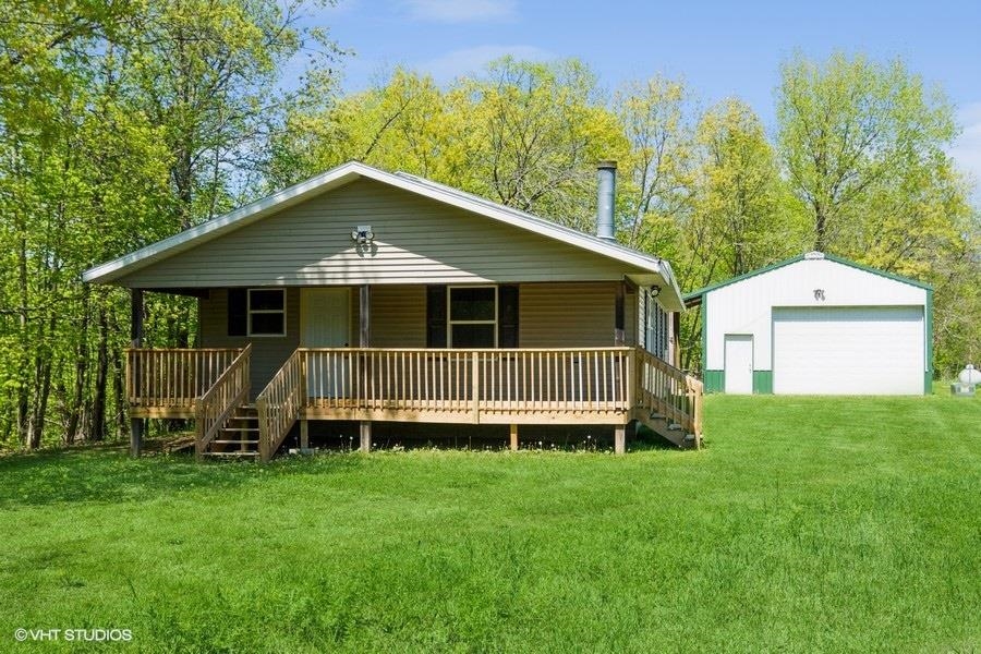 Kennedy Rd, Lyndon Station, WI 53944