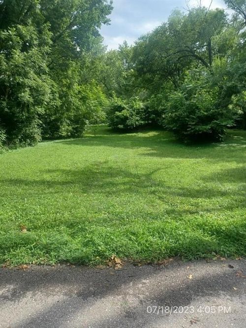 10300 E Norledge Ave, Independence, MO, 64053 | Card Image