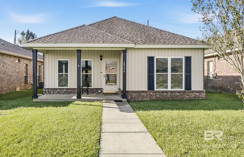 18046 Krchak Ln, Robertsdale, AL, 36567-3899 | Card Image