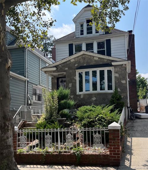 7332 53rd Rd, Maspeth, NY, 11378-1514 | Card Image