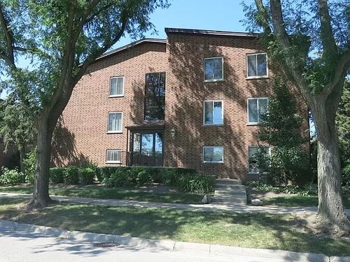203-930 Perrie Dr, Elk Grove Village, IL, 60007-1861 | Card Image