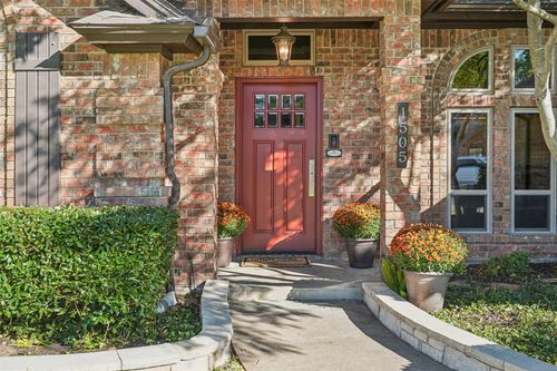 1505 Shadowbrook Dr, Keller, TX, 76248-5311 | Card Image