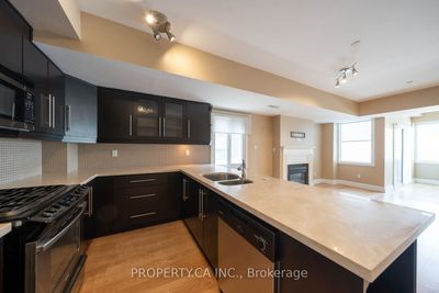 1 - 473 Dupont St, Condo with 2 bedrooms, 3 bathrooms and 1 parking in Toronto ON | Image 2