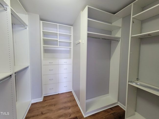 Master Closet | Image 13