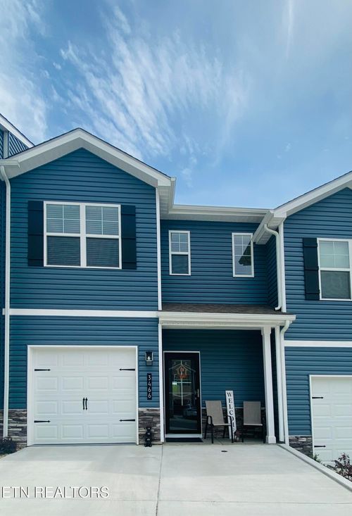 3466 Tyee Crossing Way, Kodak, TN, 37764-2082 | Card Image