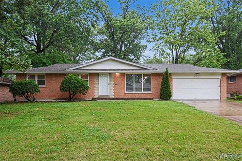 11523 Withersfield Dr, Saint Louis, MO, 63138-1152 | Card Image