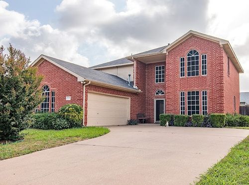 1212 Rio Bravo Dr, Desoto, TX, 75115-7187 | Card Image