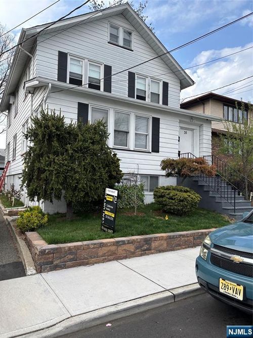 35 Charles St, Little Ferry, NJ, 07643-1523 | Card Image
