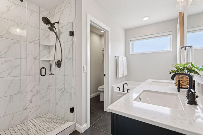 641 Village Dr, Townhouse with 4 bedrooms, 4 bathrooms and null parking in New Brighton MN | Image 23