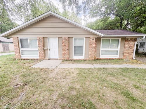 9438 Conried Dr, Indianapolis, IN, 46235-1511 | Card Image