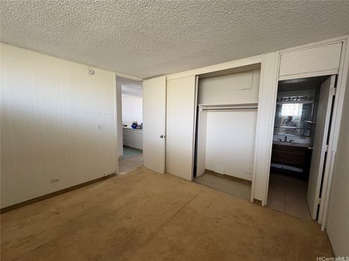 apt-a1502-4300 Waialae Ave, Honolulu, HI, 96816-5743 | Card Image