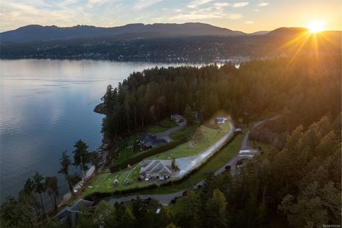 2851 Whiskey Point Rd, Mill Bay, BC, V8H1E4 | Card Image