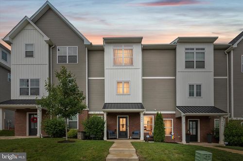 504 Holstein St, BRIDGEPORT, PA, 19405-1510 | Card Image