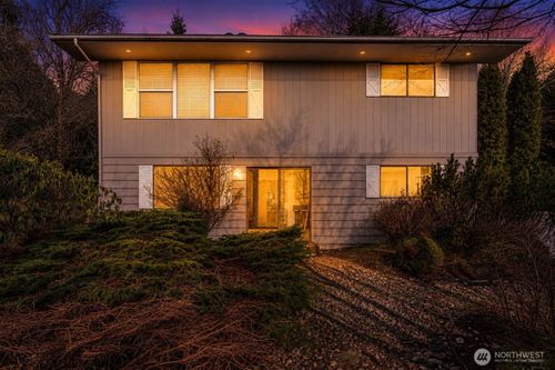 209 W Chenault Ave, Hoquiam, WA, 98550-1624 | Card Image