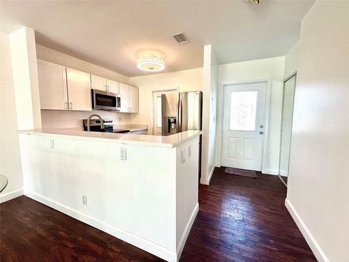 apt-111-5001 W Oakland Park Blvd, Lauderdale Lakes, FL, 33313-1596 | Card Image