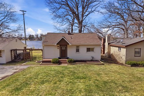 1700 S Hughes Rd, Brighton, MI, 48114-9333 | Card Image