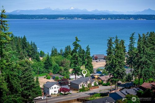 1229 Se Camano Dr, Camano Island, WA, 98282-8441 | Card Image