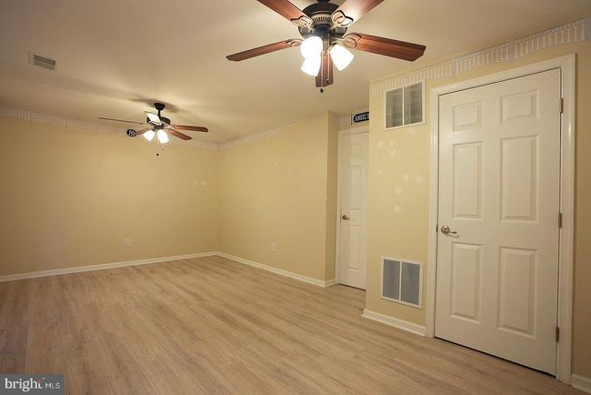 2102 E Oak Rd, Townhouse with 3 bedrooms, 2 bathrooms and null parking in VINELAND NJ | Image 9